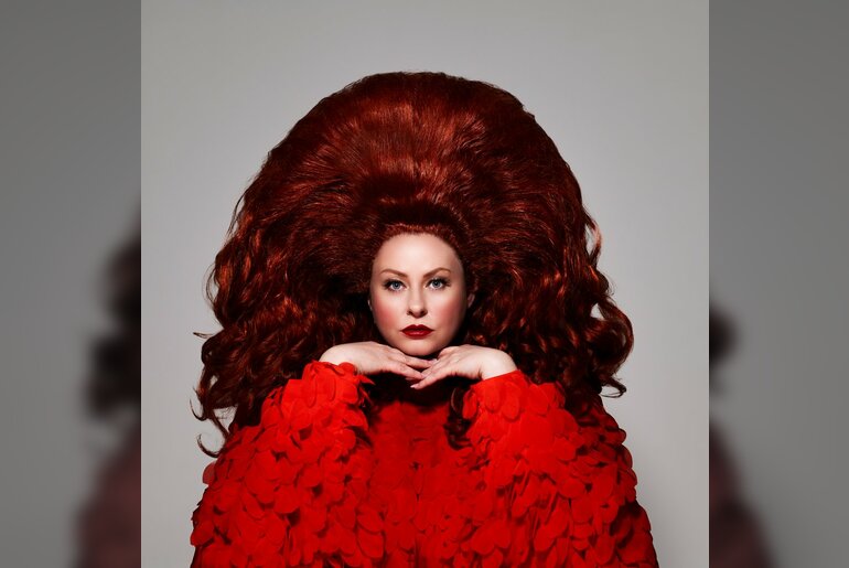 Amy Gledhill: Make Me Look Fit On the Poster