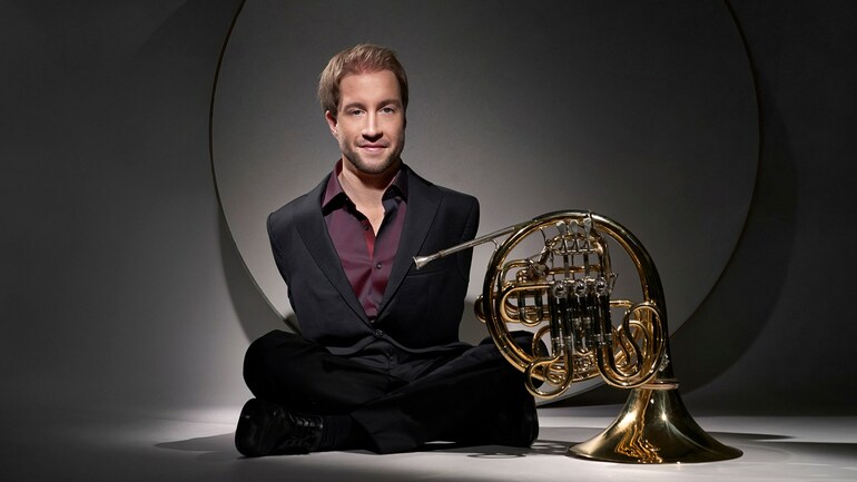 RSNO 2025/26: Felix Klieser with the RSNO Chamber Ensemble