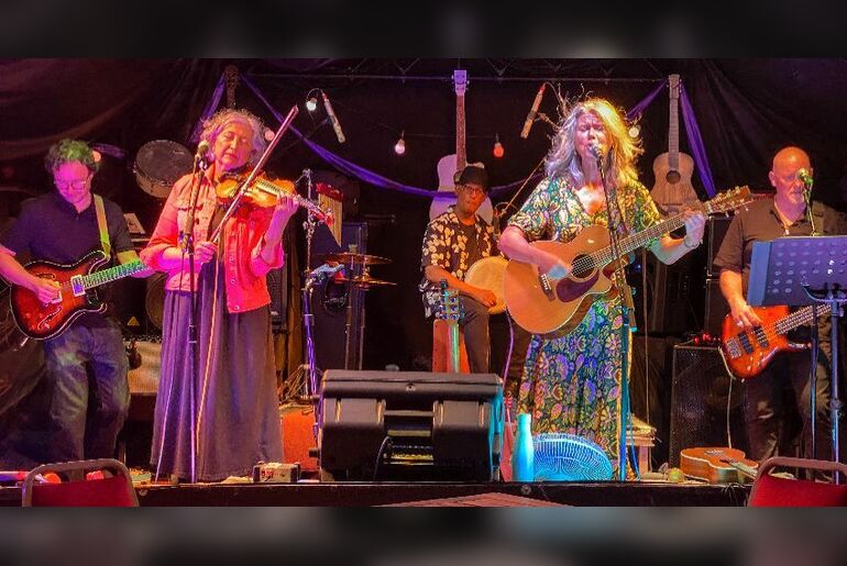 Danielle Nicole Band