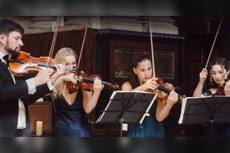 Vivaldi Four Seasons at Christmas
