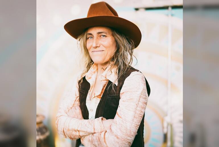 Willi Carlisle + Melissa Carper