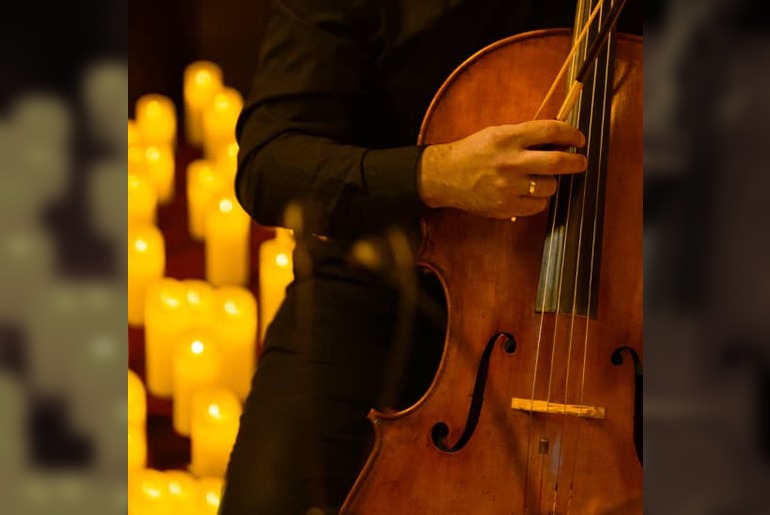 Candlelight: Christmas Classics