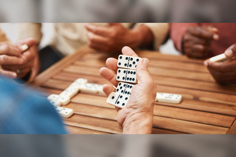 Dominoes Club