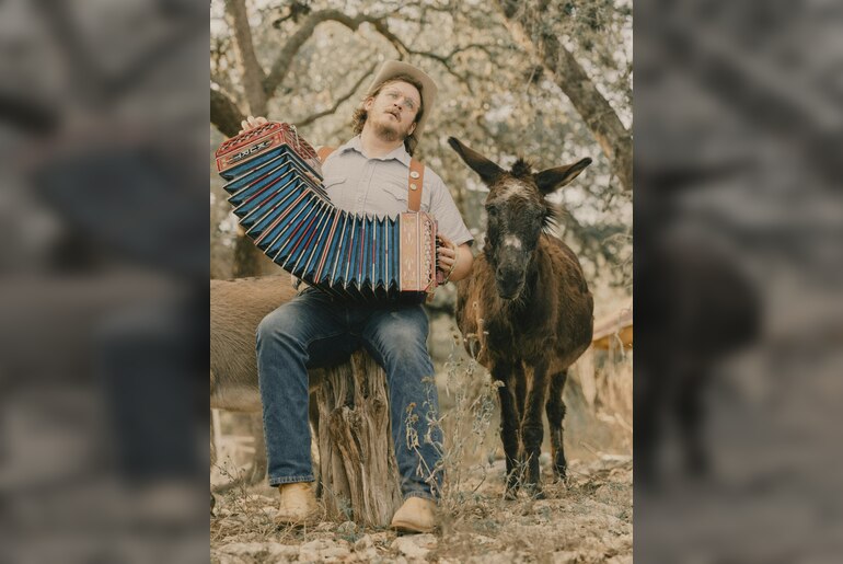 Willi Carlisle + Melissa Carper