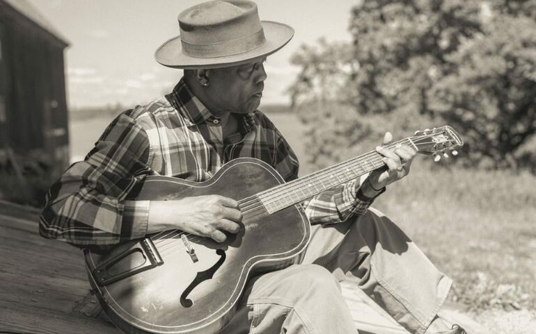 Eric Bibb