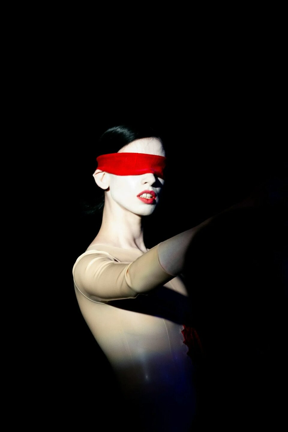 Lily Mcmenamy - Girl Pain (world Premiere)